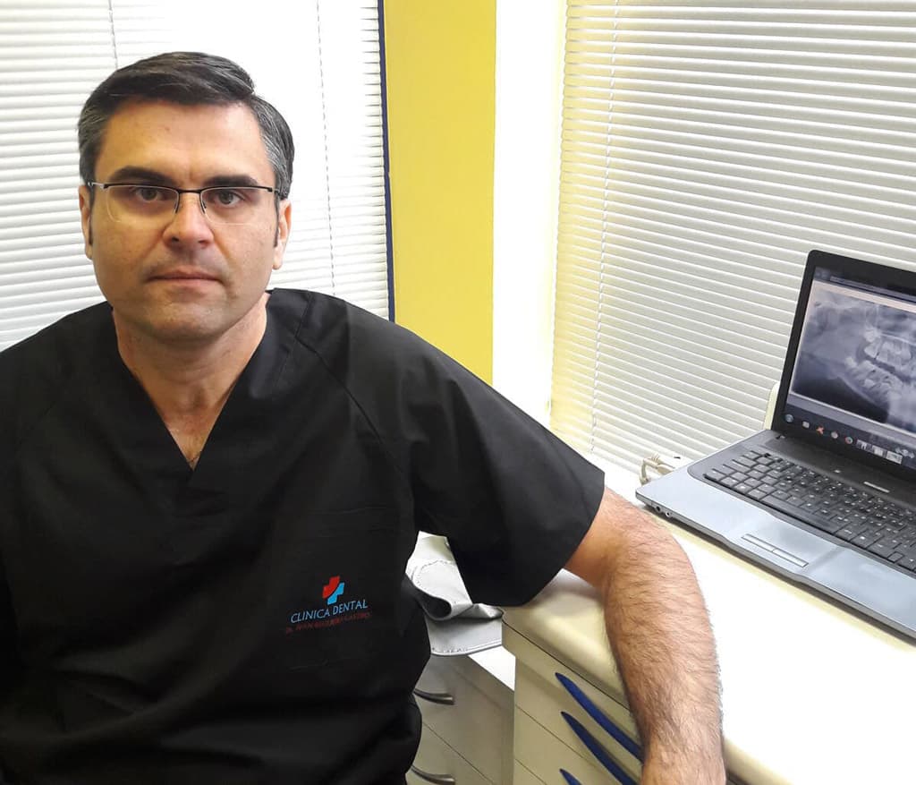 Atención personalizada en Clínica Dental Dr. Iván Regueira